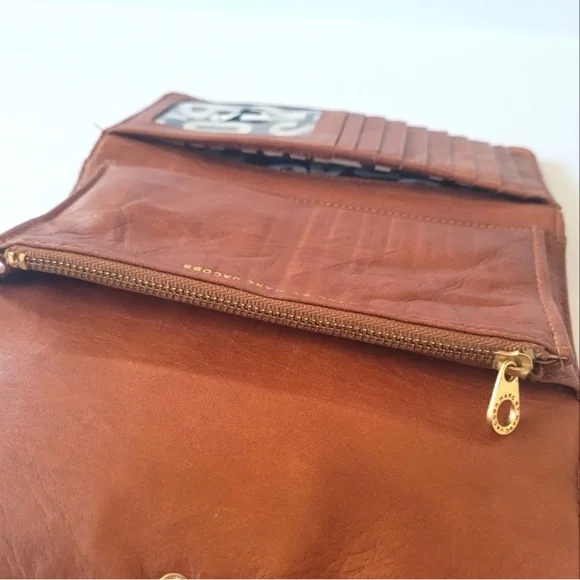 MARC JACOBS Turn Lock Brown Leather Women's Wallet - Picture 6 of 12